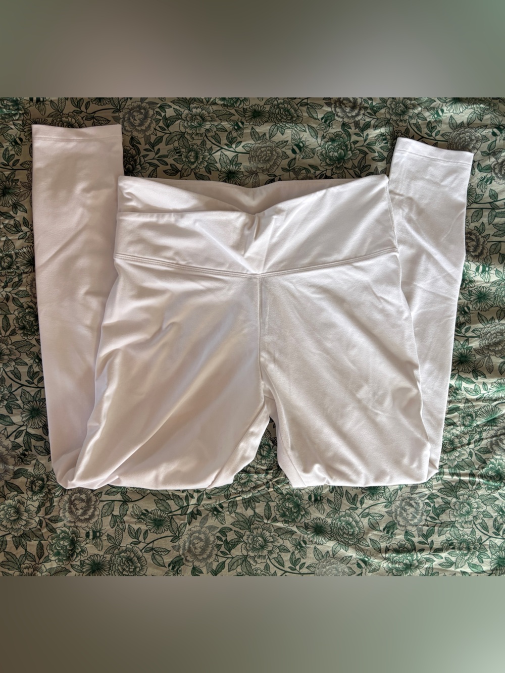 Victoria’s Secret White Leggings - M